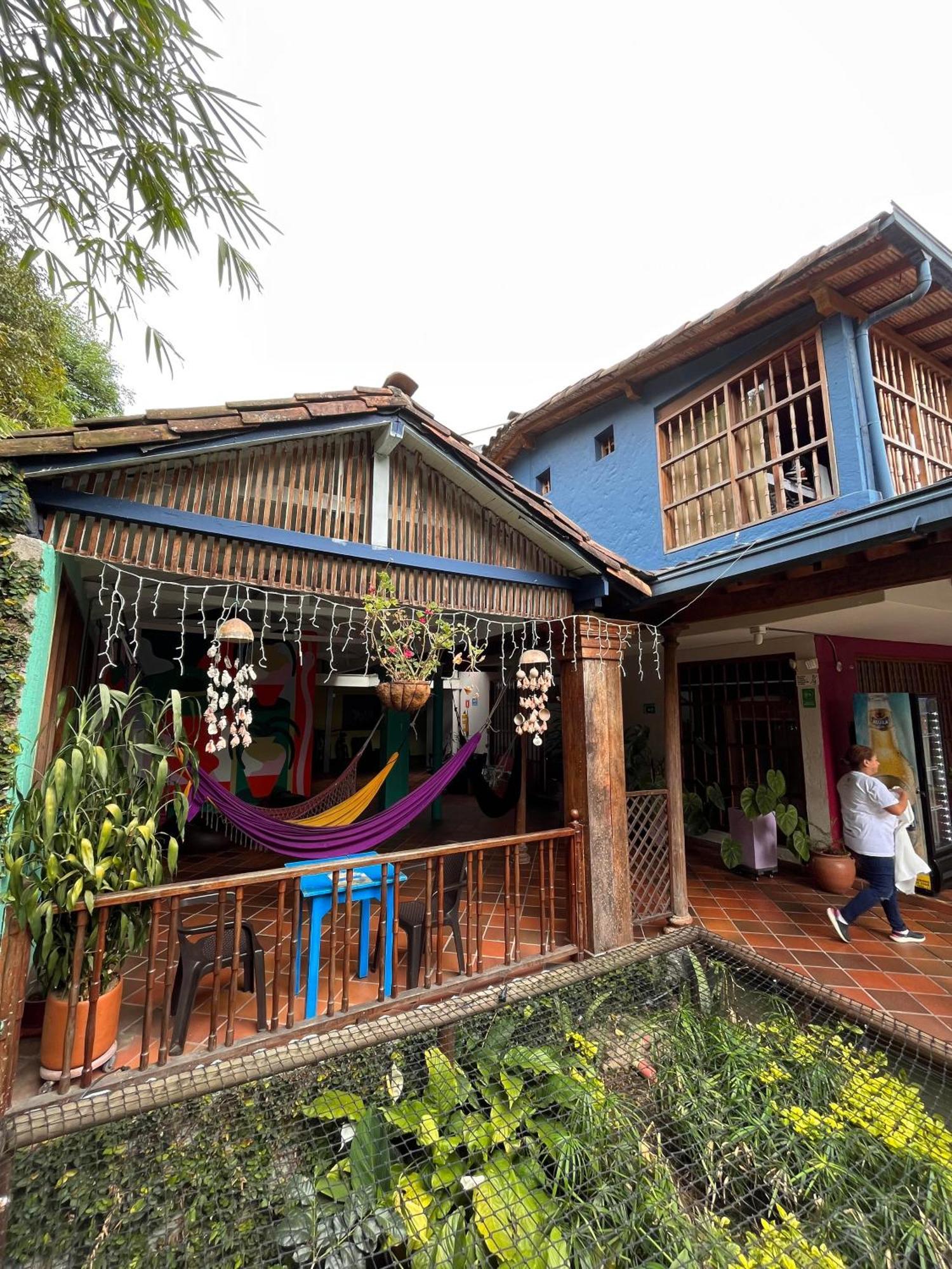 Yolo Hostel Medellin Exterior photo