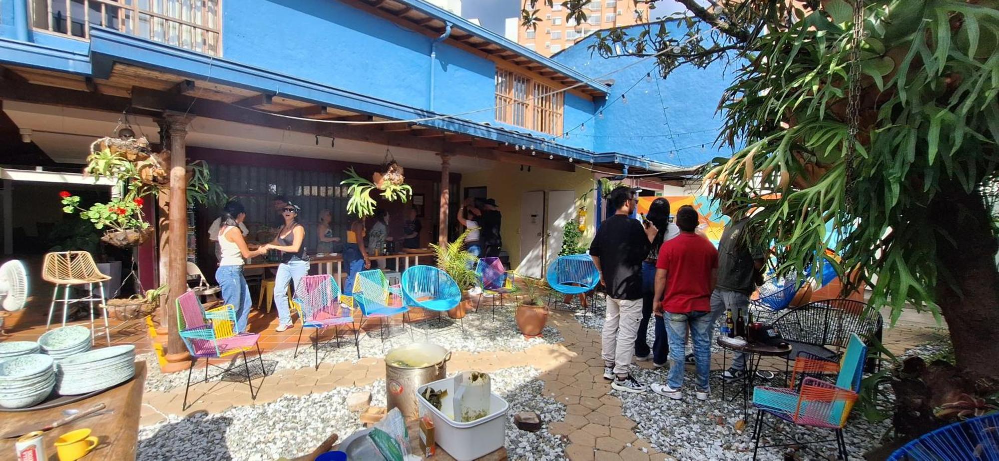 Yolo Hostel Medellin Exterior photo